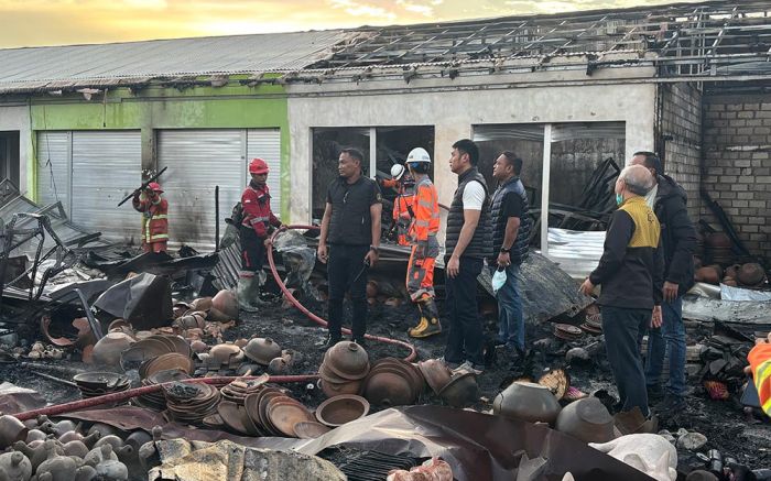 Kerugian Akibat Kebakaran Pasar Baru Tuban Capai Miliaran Rupiah, Bupati Lindra Siapkan Revitalisasi