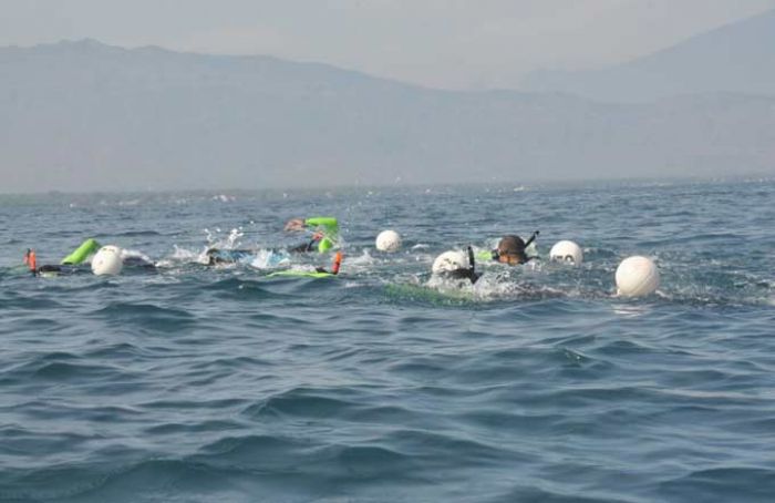 Berbagai Latihan Khusus Selam K-2 Dolphin TW III Digelar di Pasir Putih Situbondo