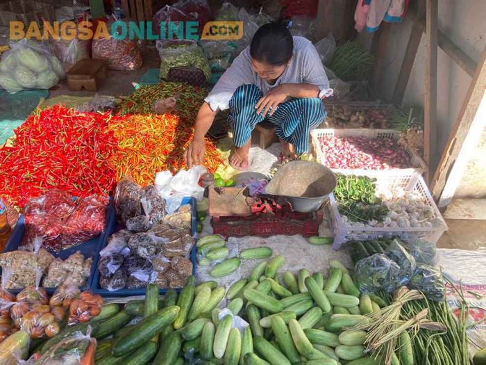 Harga Sembako Surabaya Hari Ini: Rawit Turun Rp2 Ribu, Bawang Merah Naik Tipis