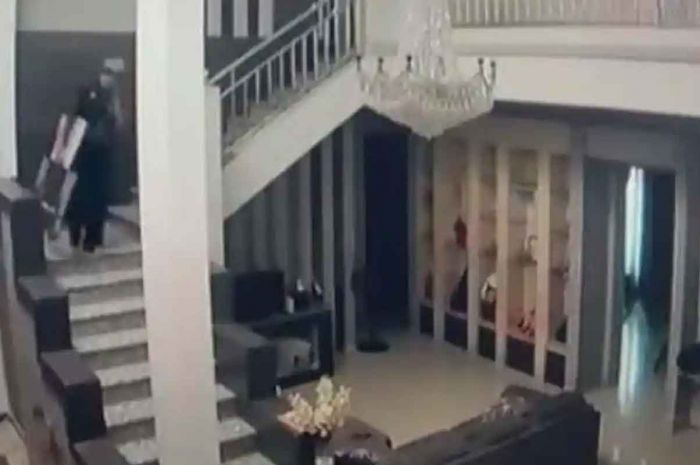 Modus jadi Teknisi Wifi, Kawanan Rampok di Surabaya Sikat Perhiasan dan Uang Tunai