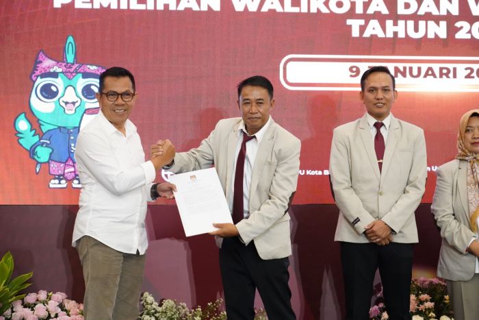 KPU Resmi Tetapkan Nurochman-Heli sebagai Wali dan Wakil Wali Kota Batu 2025-2030