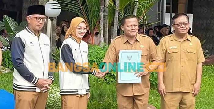 Wali Kota Kediri Serahkan SK ASN, BLT dan Bonus Atlet Berprestasi