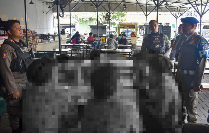 Lima Pelajar Diamankan Satpol PP Surabaya, Nongkrong Saat Jam Pelajaran