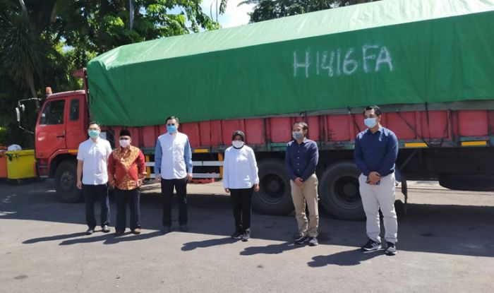 Jelang PSBB, YPHB Sumbang 20 Ton Beras ke Pemkot Surabaya