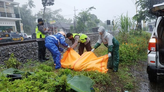 Terobos Perlintasan, Pemotor di Blitar Tewas Tersambar KA Penataran hingga Terseret 200 Meter