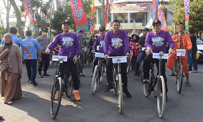 Lepas Parade Sepeda Nusantara 2, Wali Kota Kediri Sebut Semangat Onthelis Sepeda Tua Luar Biasa