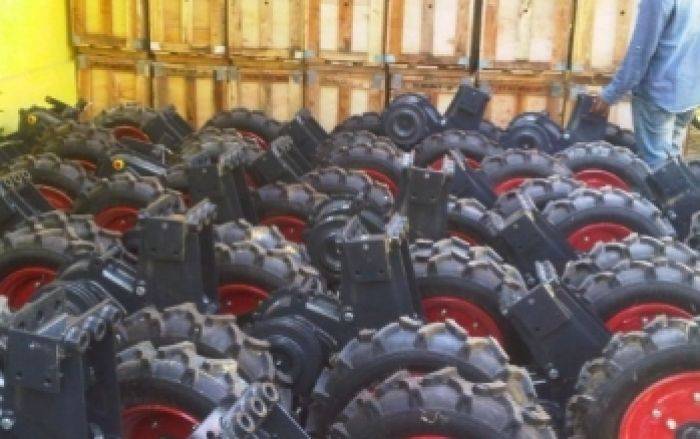 Poktan Penerima Bantuan 100 Unit Hand Tractor Dishutbun Sampang tak Jelas