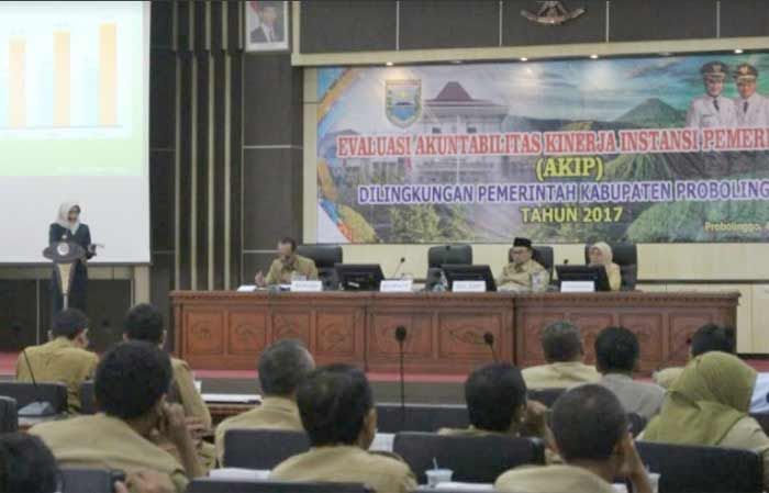 Tingkatkan Kinerja OPD, Bupati Tantri Pimpin Evaluasi AKIP