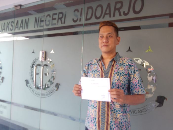 Sejumlah Warga Laporkan BPD dan Pemdes Trosobo atas Dugaan Korupsi TKD ke Kejari Sidoarjo Sejumlah Warga Laporkan BPD dan Pemdes Trosobo atas Dugaan Korupsi TKD ke Kejari Sidoarjo