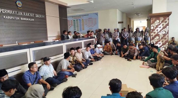 Aksi Mahasiswa di Bangkalan Soroti Infrastruktur dan Layanan Publik
