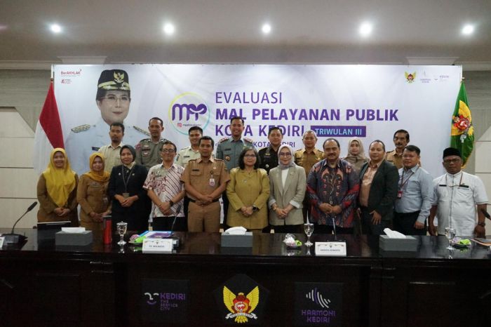 Pj Wali Kota Kediri Beri Arahan di Evaluasi MPP Triwulan III