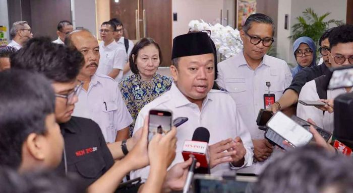 Menteri ATR/BPN Dorong Aturan Seragam Sempadan Sungai untuk Cegah Banjir dan Sertifikat Ilegal Menteri ATR/BPN Dorong Aturan Seragam Sempadan Sungai untuk Cegah Banjir dan Sertifikat Ilegal