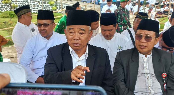 Hari Santri 2025 di Amanatul Ummah Pacet, Kiai Asep Tegaskan Peran Santri dalam Kemerdekaan Hari Santri 2025 di Amanatul Ummah Pacet, Kiai Asep Tegaskan Peran Santri dalam Kemerdekaan
