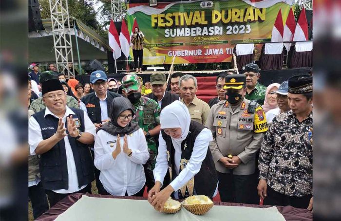 Bupati Blitar dan Gubernur Khofifah Kompak Dukung Pengembangan Potensi Durian di Desa Sumberasri