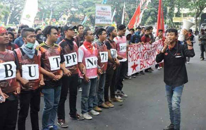 Demo di Balai Kota Malang, Mahasiswa IMM Bela Buruh