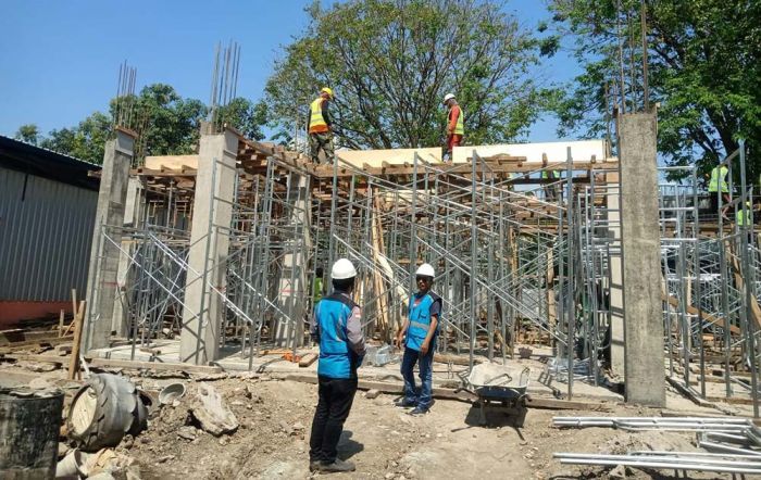 Anomali Cuaca Tak Pengaruhi Pembangunan Kantor KPU Kabupaten Pasuruan