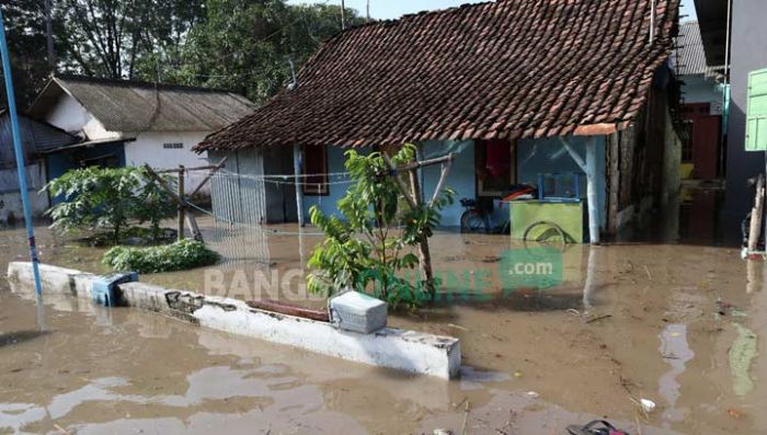 Banjir Rendam Ratusan Rumah di Jombang Usai Guyuran Hujan Deras