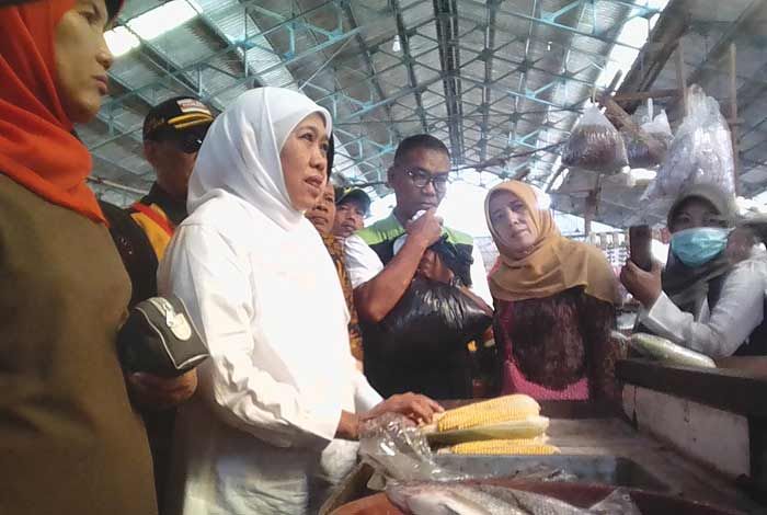 Tekan Kenaikan Harga, Khofifah Usulkan Pembangunan Gudang untuk Pasar Tradisional