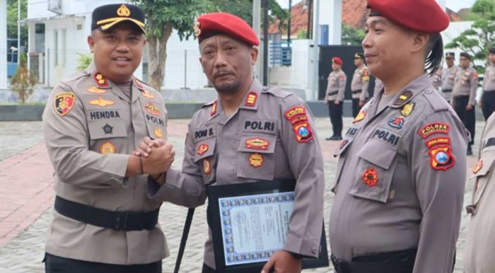 Ungkap Kasus Jambret Maut dalam 3 Hari, Personel Satreskrim Polres Pamekasan Dapat Penghargaan