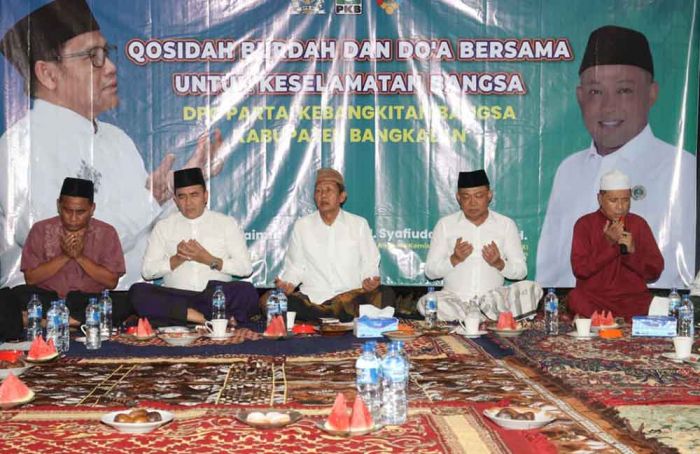 PKB Bangkalan Gelar Qosidah Burdah dan Doa Bersama Selama 7 Hari untuk Keselamatan Bangsa PKB Bangkalan Gelar Qosidah Burdah dan Doa Bersama Selama 7 Hari untuk Keselamatan Bangsa