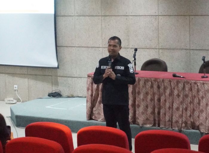 Kasi Humas Polresta Sidoarjo Beri Kuliah Umum Strategi Kehumasan Masa Pilkada 2024