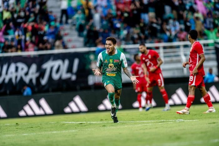 Brace Gali Freitas Tandai Debut Manis Tavares, Persebaya Tekuk Malut United 2-1
