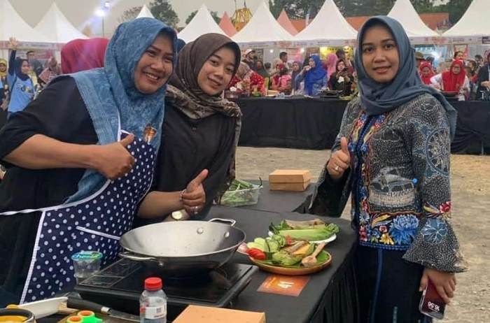 Ning Ita: Festival Nasi Bakar untuk Lestarikan Warisan Kuliner Majapahit