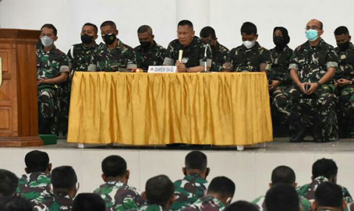 Jam Komandan, Danrem 084/BJ Beri Arahan pada Prajurit dan PNS TNI AD