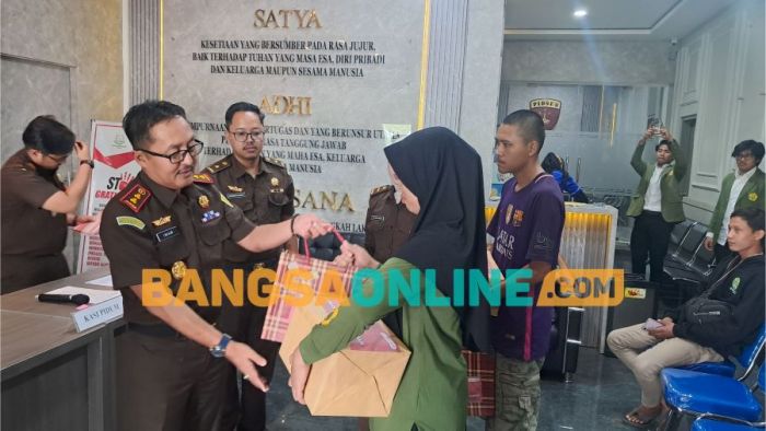 Kejari Tuban Lakukan Restorative Justice pada Pelaku Pencurian Ponsel