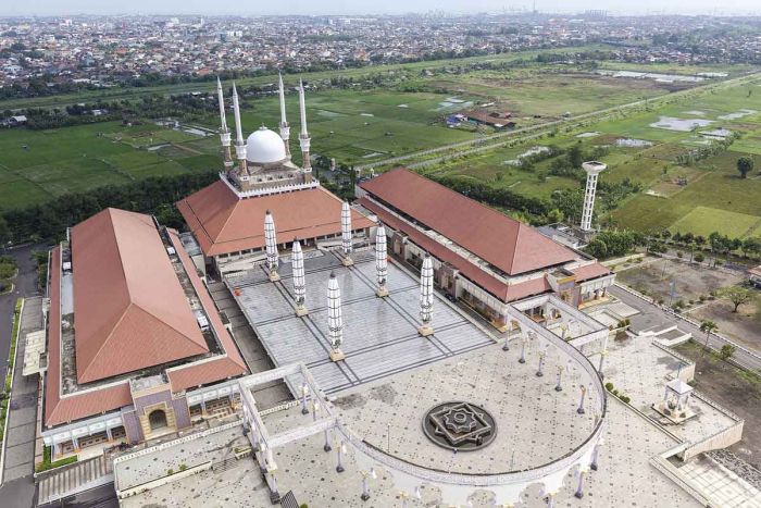 Lokasi Wisata di Kota Semarang Selain Lawang Sewu, Ada Kolam Renang Megah