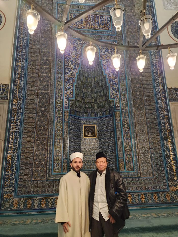 Mengunjungi Masjid Hijau Kota Bursa Turki, Unik, Inilah Ritual Dzikirnya