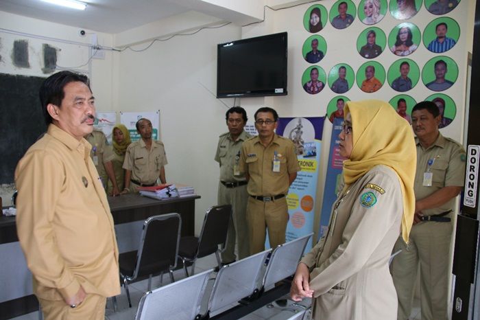 Layanan Buruk Jadi Viral, Wabup Sidoarjo Langsung Sidak Kecamatan Wonoayu 