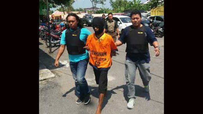 Pembunuhan di Tanjung Sari Ngawi, Istri <i>Dipiting</i> sampai Tewas