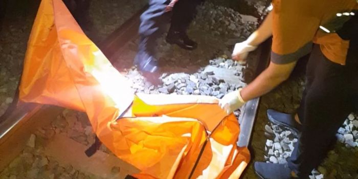Mr X Tewas Tertemper KA Blambangan Ekspres di Rel Babat Lamongan