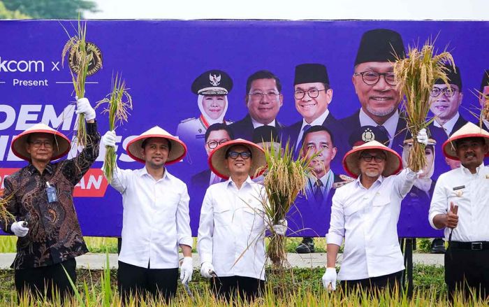 Panen Raya di Ngawi, Wagub Jatim: Swasembada Pangan Harus Selaras Peningkatan Kesejahteraan Petani