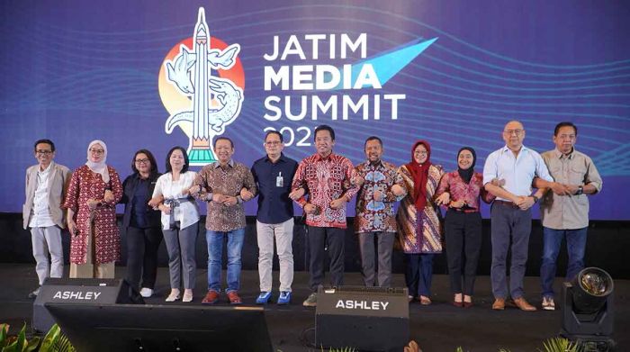 Jatim Media Summit 2025 Soroti Tantangan Media Lokal di Tengah Efisiensi Anggaran Jatim Media Summit 2025 Soroti Tantangan Media Lokal di Tengah Efisiensi Anggaran