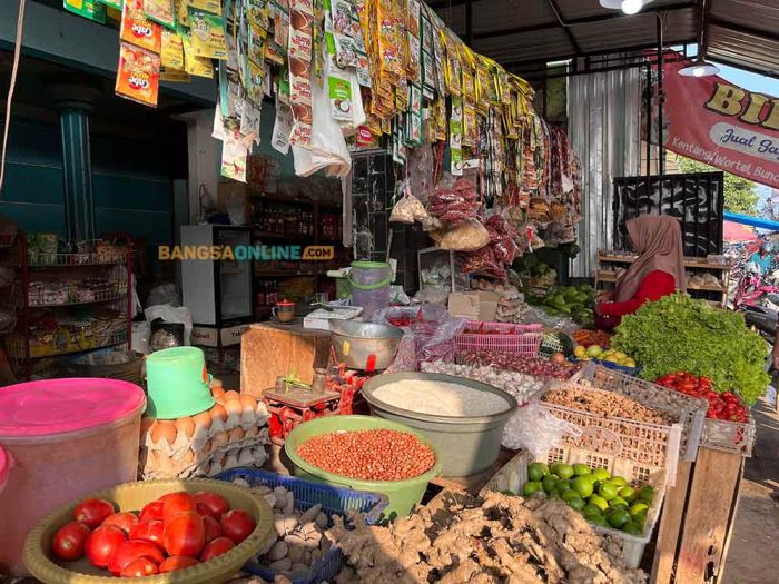 Harga Sembako Jatim Hari Ini Cenderung Stabil: Beras Medium Rp12.890/kg, Bawang Merah Rp35.632/kg