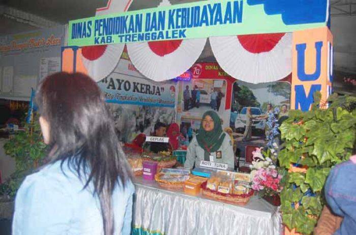 Gebyar UMKM dan Pasar Rakyat, Disdik Trenggalek Melalui SMK I Tampilkan Berbagai Produk Unggulan