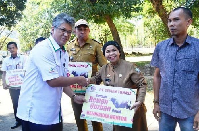 Semen Indonesia Group Salurkan 167 Hewan Kurban 