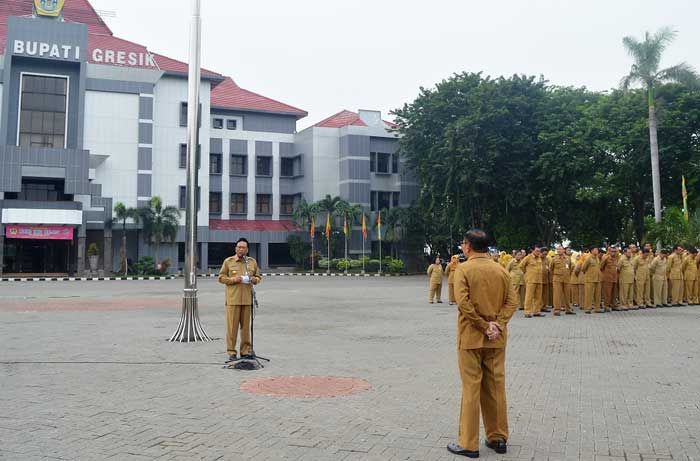 Kepala OPD Gresik Teken Kontrak Kerja 2018 dengan Bupati