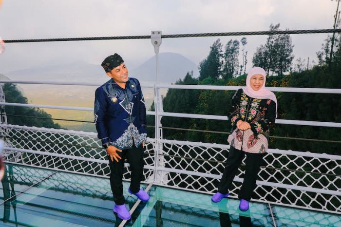 Gubernur Khofifah Optimis Jembatan Kaca Seruni Point Bromo Perkuat Magnet Pariwisata Jatim Gubernur Khofifah Optimis Jembatan Kaca Seruni Point Bromo Perkuat Magnet Pariwisata Jatim