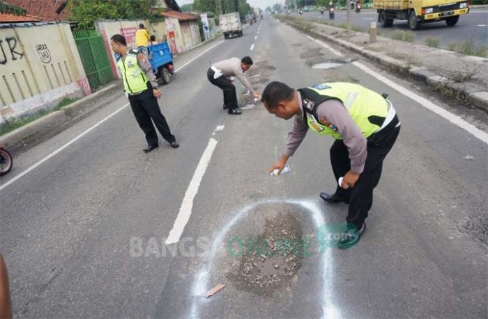Kerusakan Jalan Nasional di Jombang Makin Parah, Lubang Menganga di mana-mana