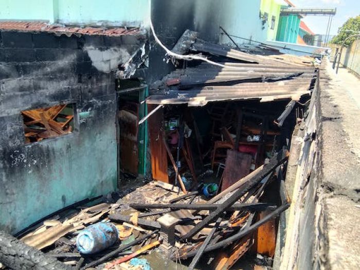 Gedung SMPN 4 Sidoarjo Hangus Terbakar