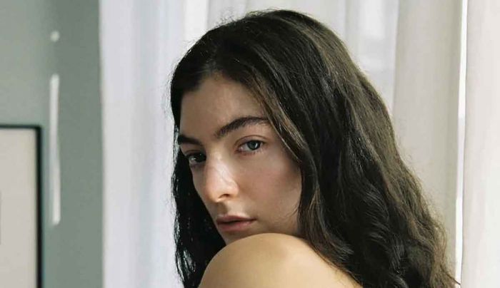Lorde akan Gelar Tur Konser Dunianya Lorde akan Gelar Tur Konser Dunianya