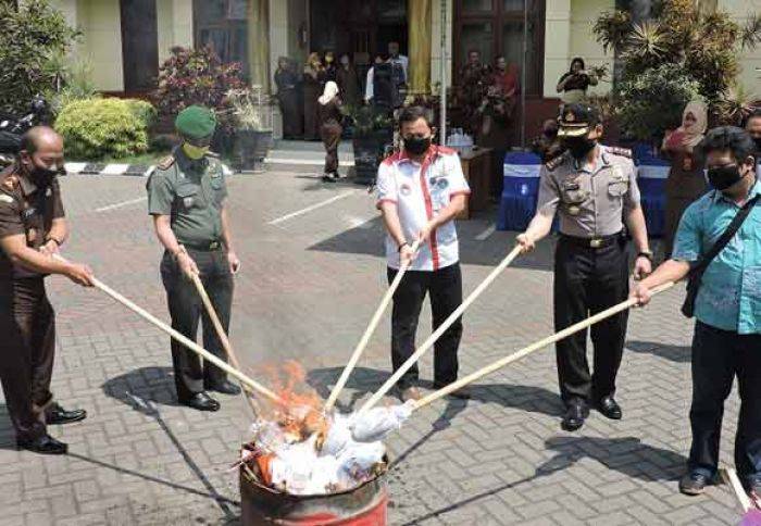 18,9 Kilogram Ganja Dibakar, Peredaran di Malang Mengkhawatirkan