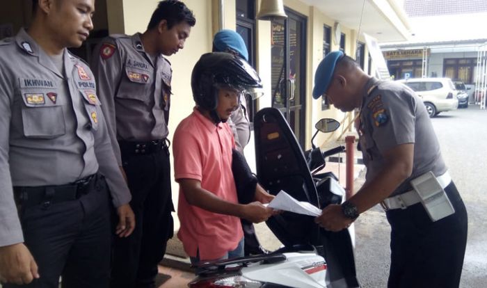 Penjagaan Mapolres Pamekasan Diperketat Pasca Bom Bunuh diri di Mapolrestabes Medan