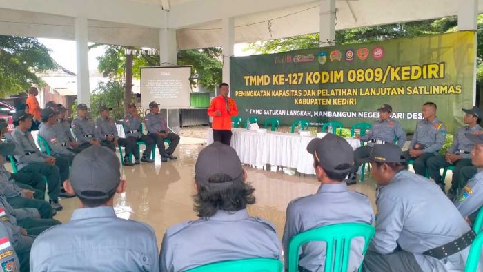 Dukung TMMD ke-127, Satpol PP Kabupaten Kediri Tingkatkan Kapasitas Satlinmas