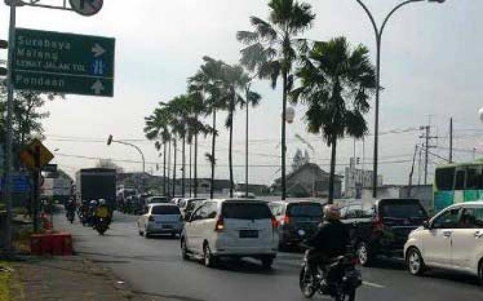 Waspadai Jalan Rusak di Tiga Titik Jalur Pasuruan - Surabaya 