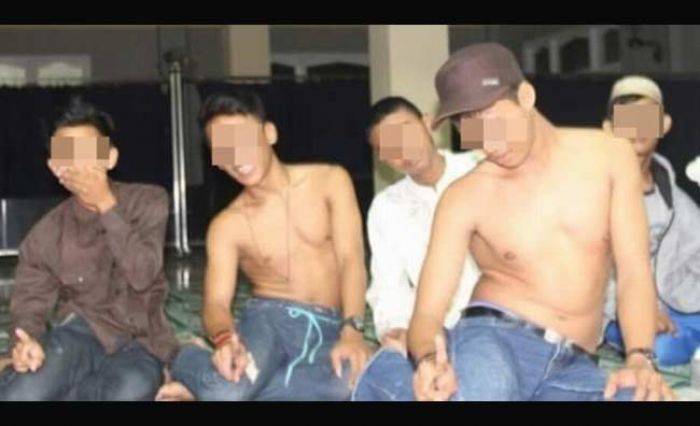 Geger, Lima Remaja Lampung Lecehkan Islam, di Masjid hanya Kenakan Celana Dalam