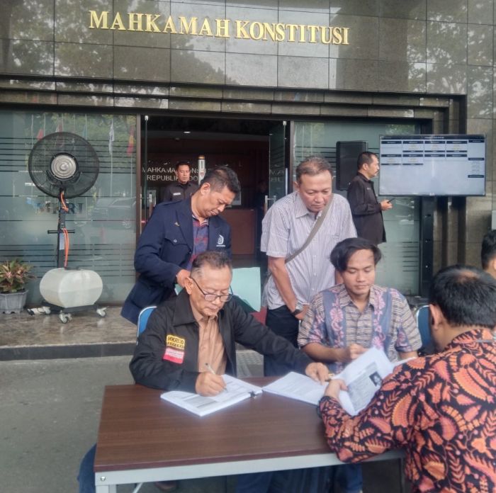 Kuasa Hukum Pendukung Kotak Kosong Pilkada Gresik Sebut Sidang Gugatan di MK Bakal Digelar Januari